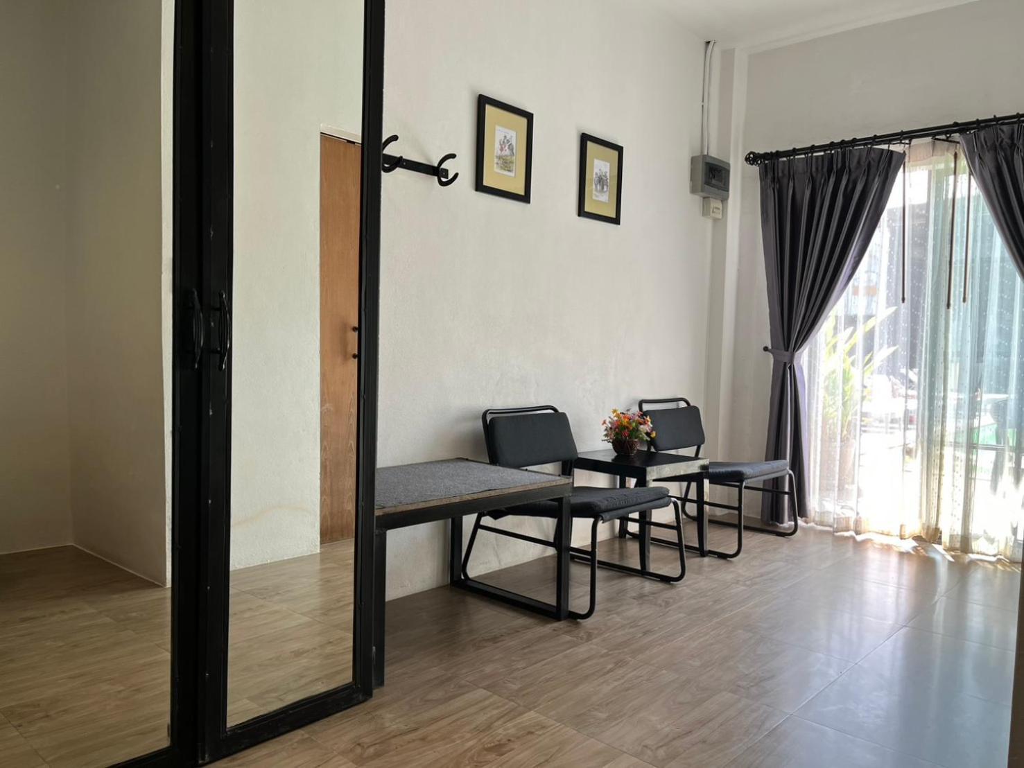 The Warehouse Chiang Mai Hotel Екстериор снимка