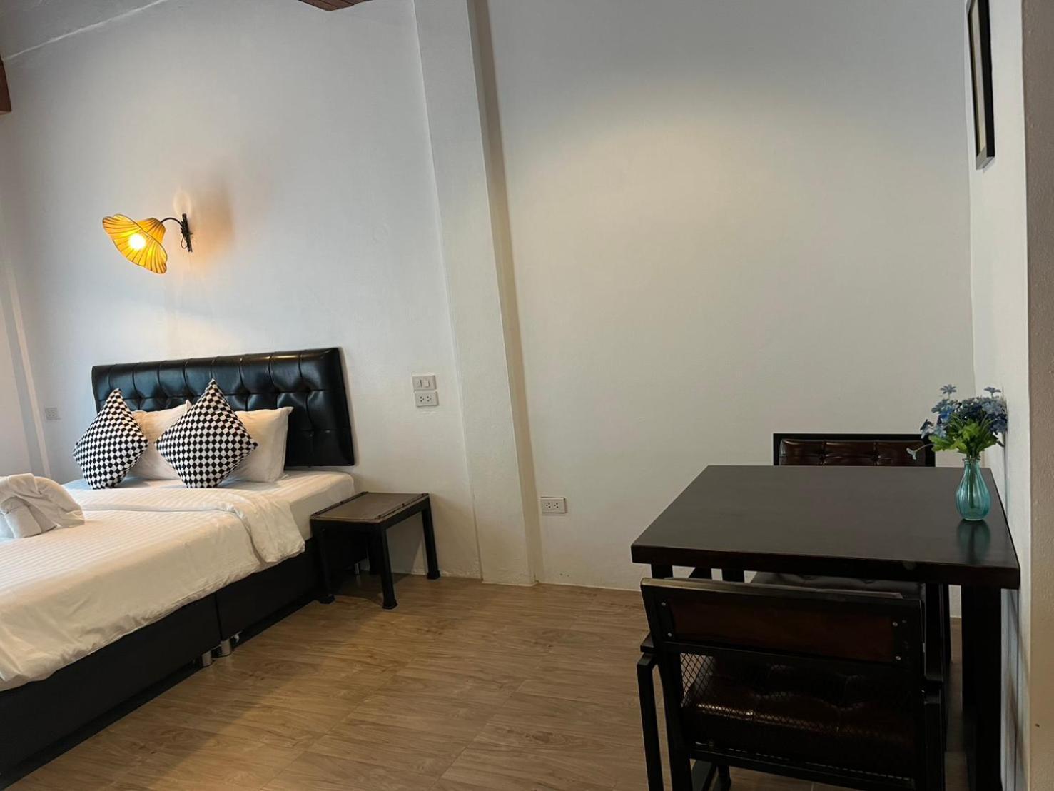 The Warehouse Chiang Mai Hotel Екстериор снимка